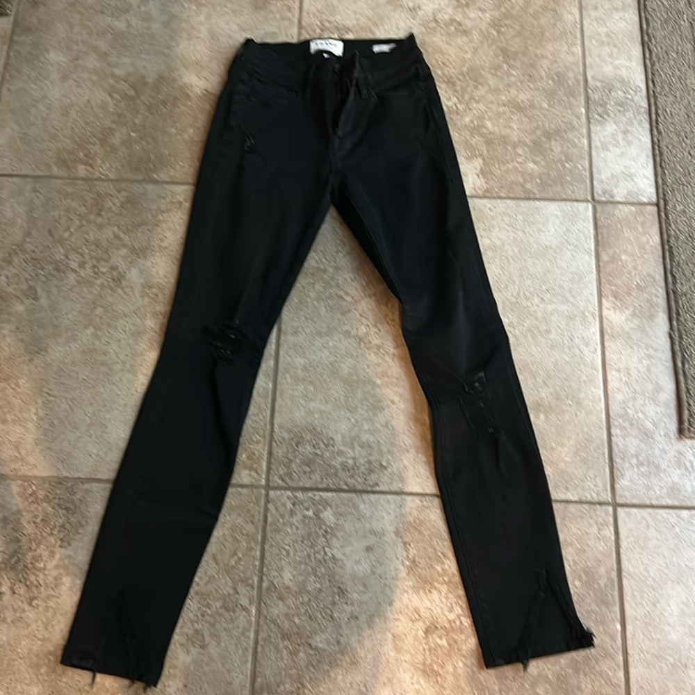 NWOT Frame black skinny jeans, size 25